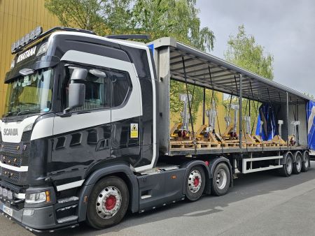 Midland Pallet Trucks Secures Major Ministry of Defence Order for Heavy-Duty Pallet Trucks