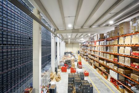 Countdown to Peak Season: How UK Warehouses Can Gear Up for Christmas Logistics in Summer
