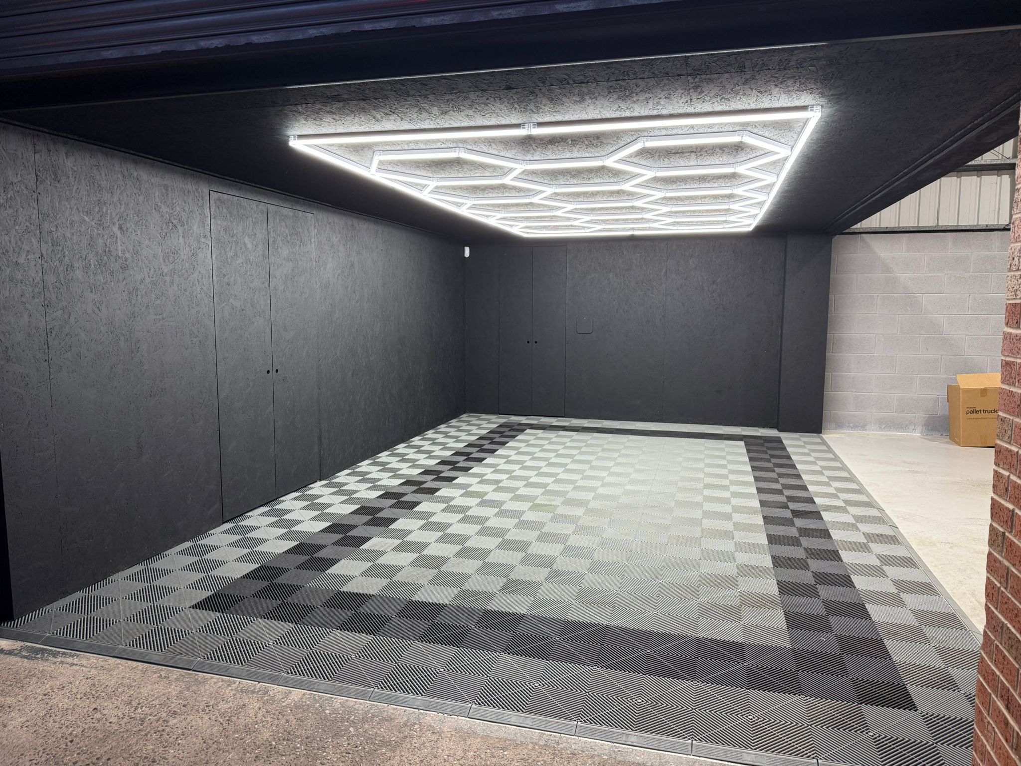 Floor Tiles MPT Laid Vented Floor Tiles