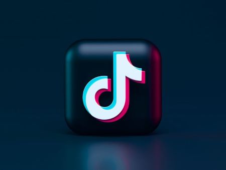 How TikTok Shops and Social Commerce Are Changing Small Warehouse Operations
