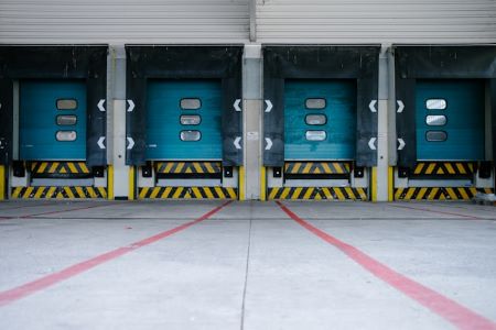 Why Loading Bay Design Matters More Than Warehouse Size