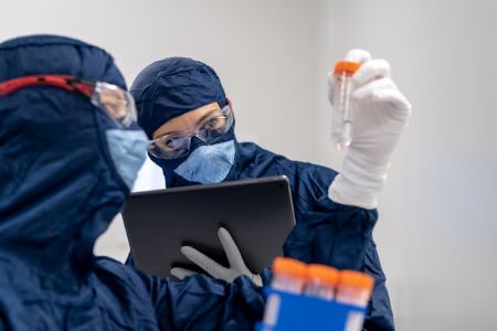 The Benefits of Stainless Steel Pallet Trucks in Food & Pharma Sectors